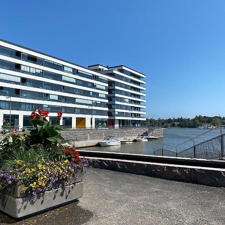 Sea View Lux Kalasatama Romantic Studio - Balcony & Coffee& Tee, Wifi, Gym &Sauna Helsinki Bagian luar foto